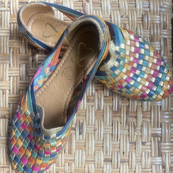 Fiesta Feet Unicorn size 6 - Picture 1 of 6